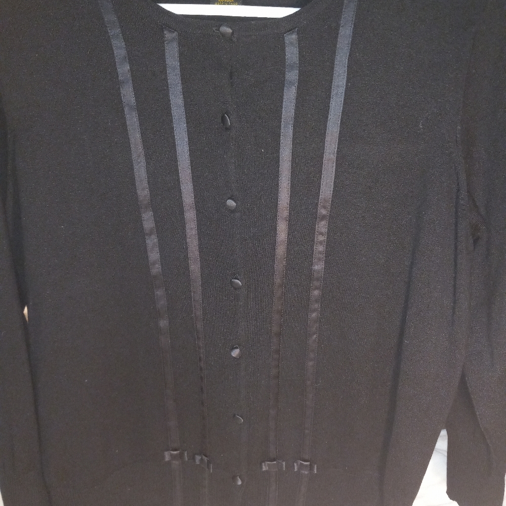 Grace Elements, Size L, Black.